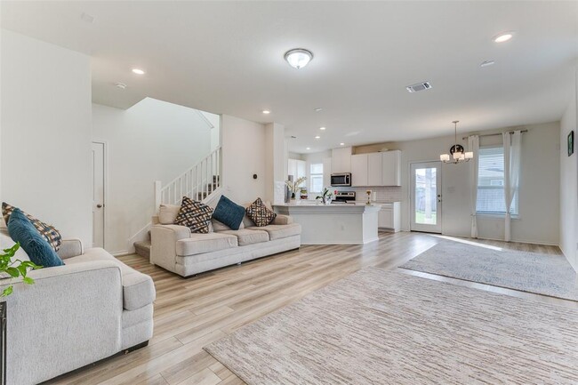 Photo - 1109 Aronia Ln