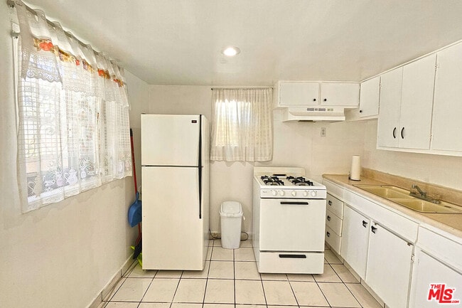 Photo - 1718 Grafton St