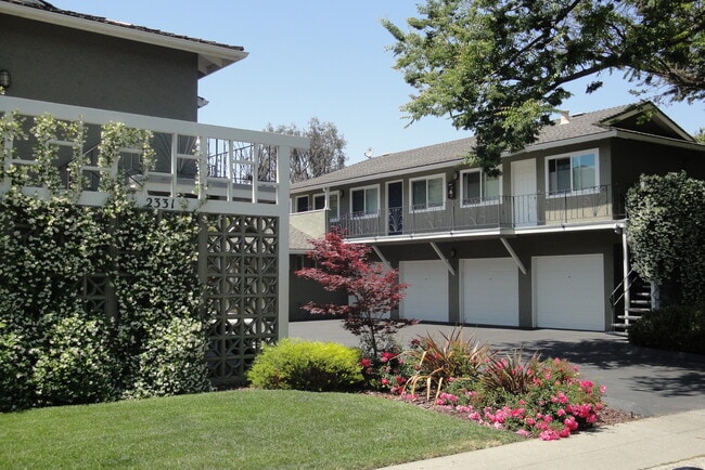 Photo - 2327 Pauline Dr Unit #2