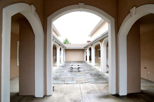 Photo - 2903 Clover Way