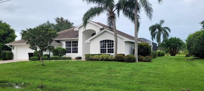 Building Photo - Fully furnished 3 bedroom 3 Bath POOL home in Sandpiper Bay