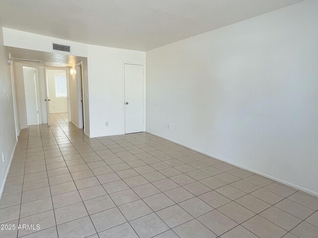 Photo - 2061 S Apache Dr Unit 3
