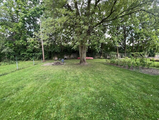 Photo - Large 2 Bedroom home with a Garage