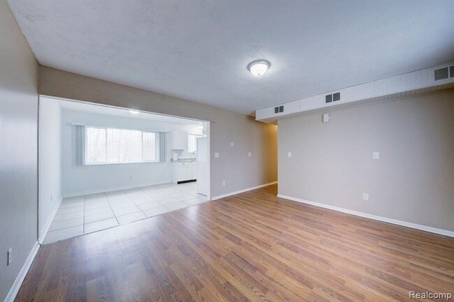 Photo - 217 Glenmoor St Unit 219 up