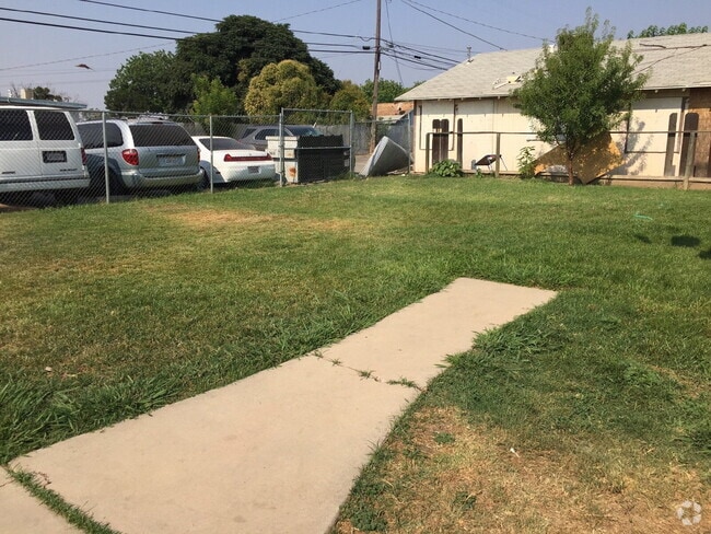 Building Photo - Merced: $799 Comfortable energy efficient ... Unit 1 Rental