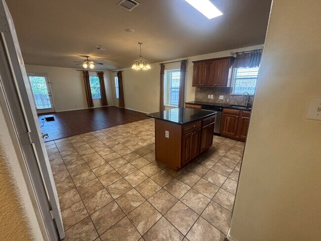 Photo - 1813 Slate Creek Dr