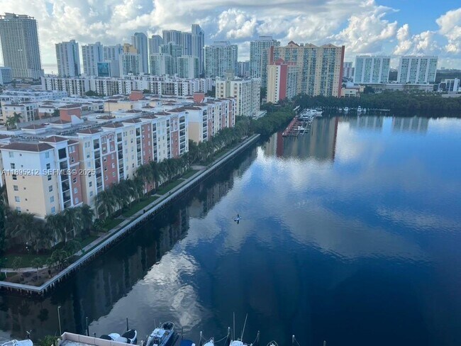 Building Photo - 250 174th St Unit 1801