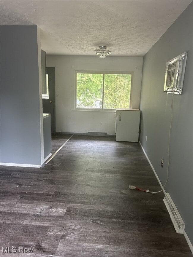 Photo - 368 Maryknoll Dr