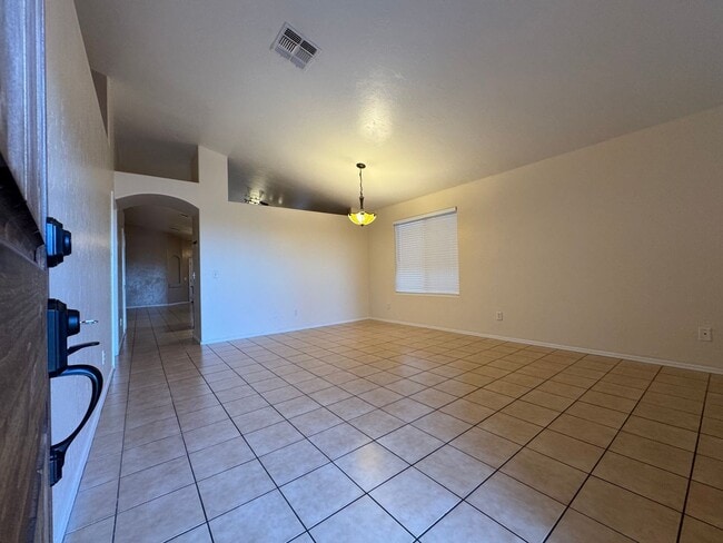 Photo - 4BR/2BA/2GA, 1889 sq.ft. rental in Sierra Vista, AZ
