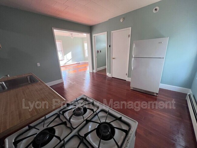 Photo - 200 Benefit St Unit 1F