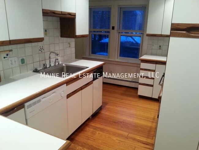 Building Photo - 441 Union St Unit 8 Rental