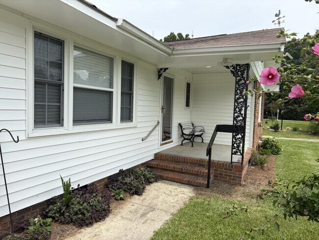 921 Lonnie Farm Rd
