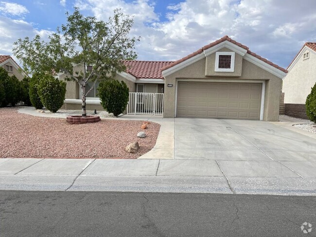 Building Photo - 2 Bedroom located in Sun City Summerlin 55+ Rental