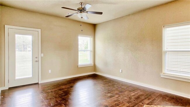 Photo - 1666 N Izard Ln