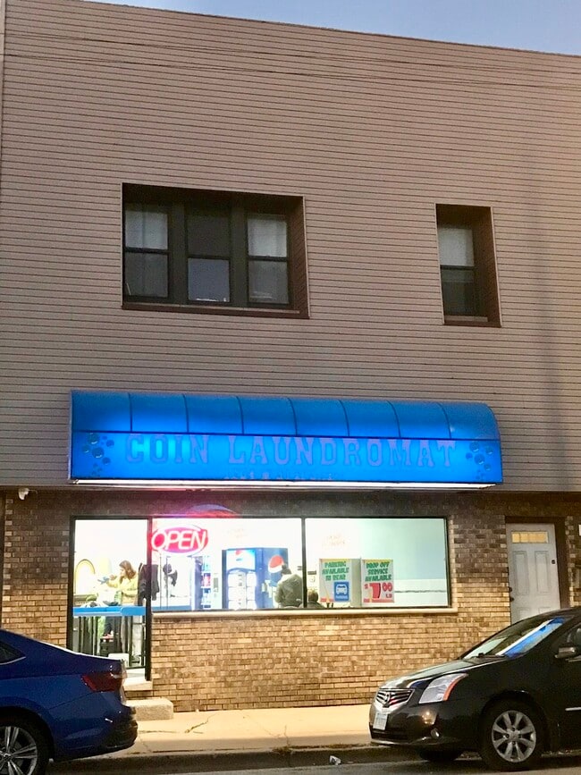 Photo - 1315 W 31st St