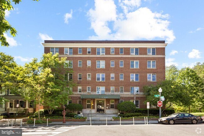 Building Photo - 2456 20th St NW Unit 403 Rental