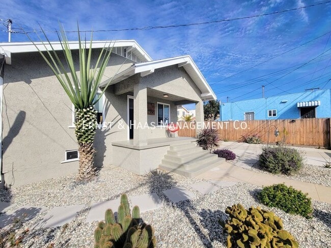 Building Photo - 3041 E Spaulding St Rental