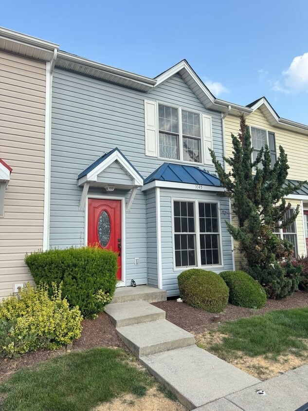 3 Bedroom 2.5 Bath Townhouse with Full Unf... - 3 Bedroom 2.5 Bath Townhouse with Full Unf...