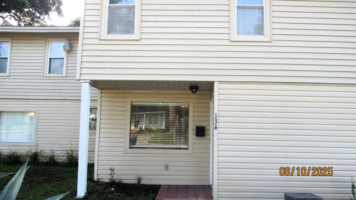 FRONT - 134 St John Ave (Biloxi, MS)