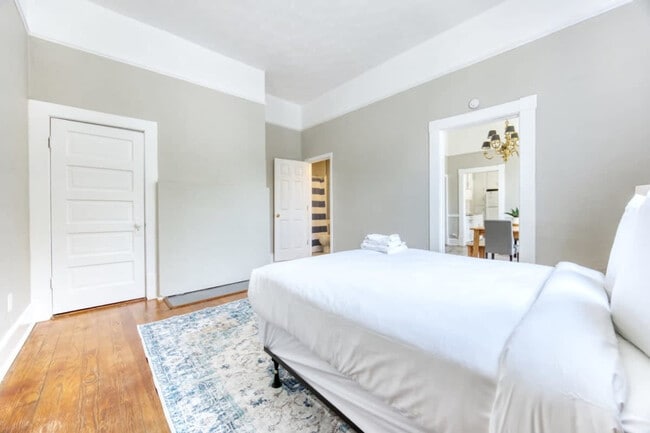 Photo - 1223 Munro Ave Unit ID1043819P