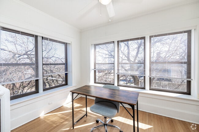 2BR, 1BA - 1,600SF - Den - 3612 Ingersoll Ave