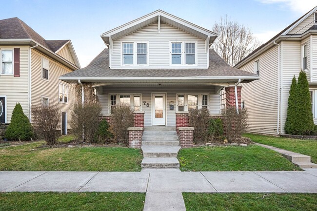 Building Photo - 3 BED 2 FULL BATH W/ OFFICE - AVAILABLE JU... Rental