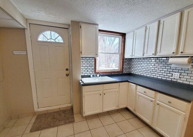 Photo - 1651 Dakota Ave S House