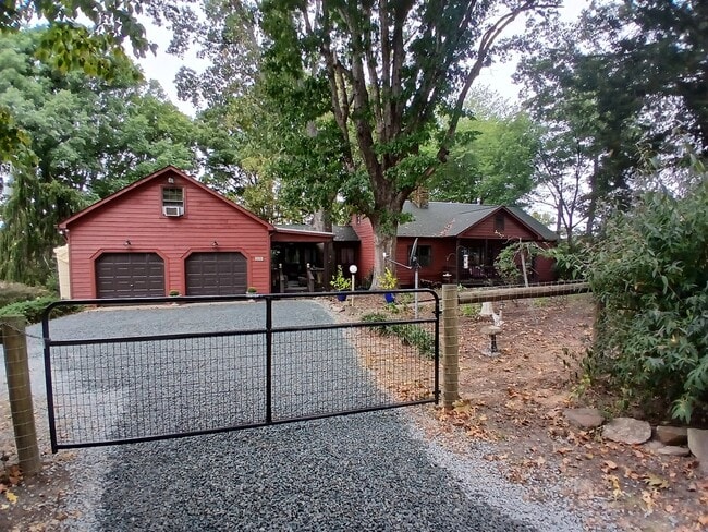 Building Photo - 2174 Grubby Rd