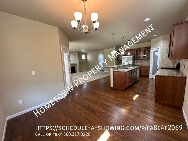 Photo - 4241 Dudley Dr NE