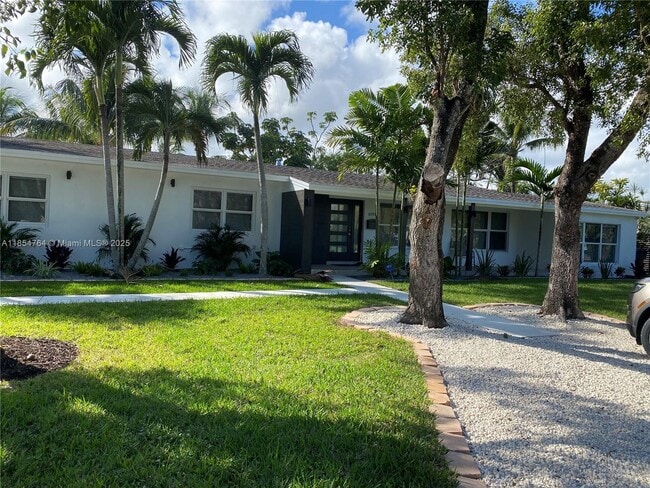 Building Photo - 6090 SW 63rd Ave Rental