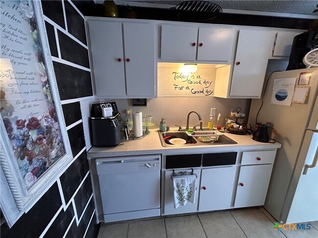 Photo - 2208 Corona Dr Unit A