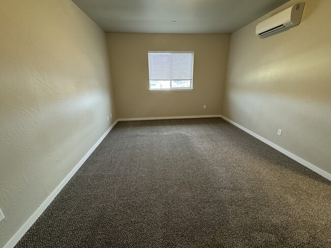 Photo - 441 Talent Ave