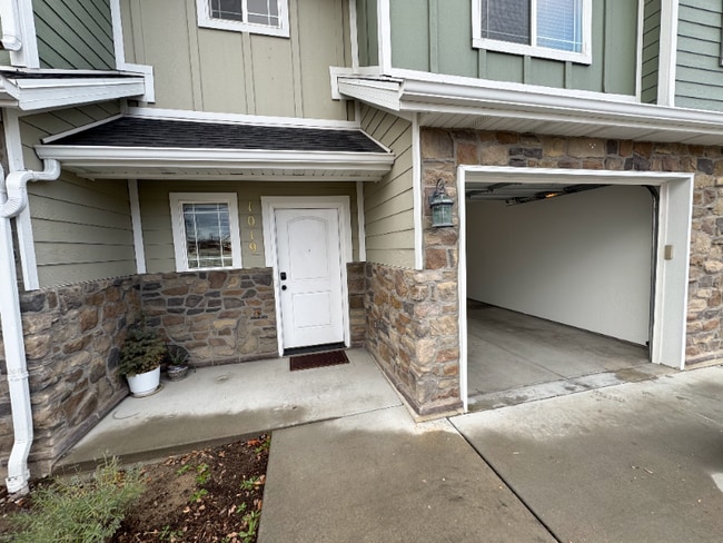 Photo - 1019 W 2050 S