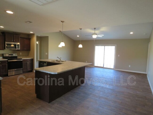 Photo - 454 Peaksview Dr