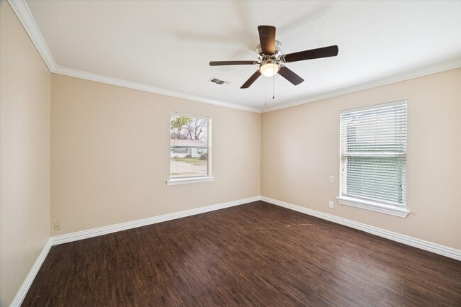Photo - 434 Meters St