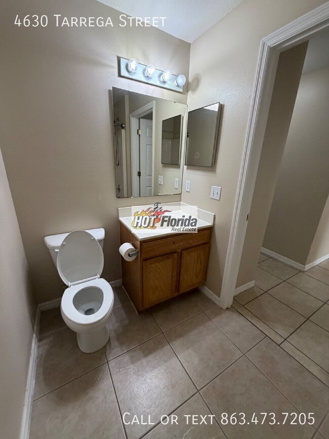 Photo - 4630 Tarrega St
