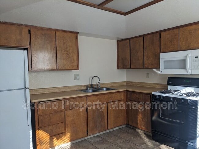 Photo - 1028 Illinois St