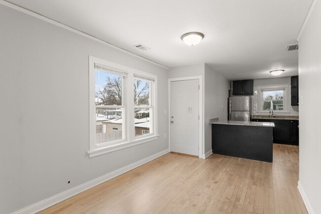 Photo - 1144 N Austin Blvd Unit 2