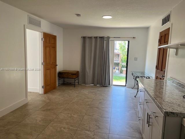 Photo - 15730 SW 103rd Ave Unidad 0