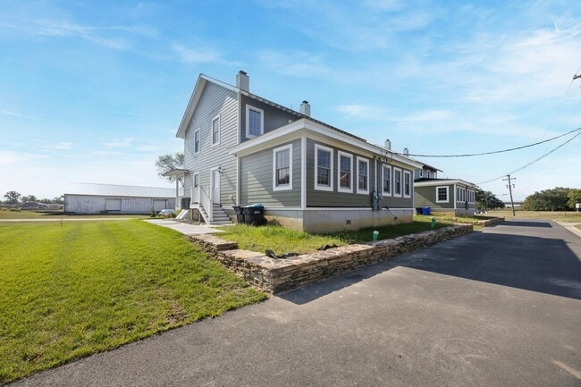 Photo - Delaware City Alert!! 3 bed 2 baths available NOW!