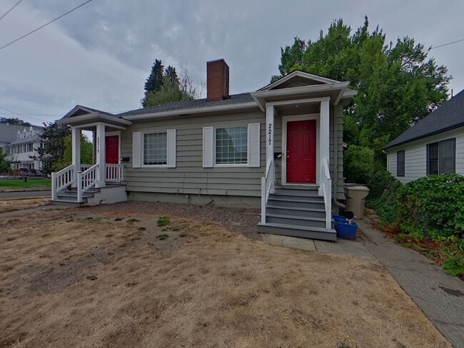 Building Photo - 2217-2219 NW Van Buren Ave Unit 2217 NW Van Buren Ave.