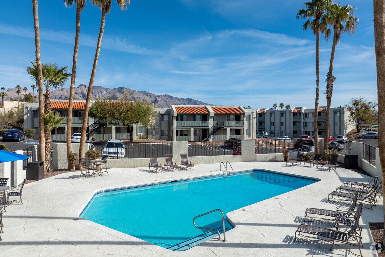 Valley View Apartments - Valley View Apartments