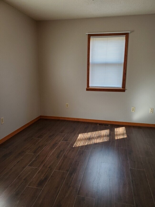 Photo - 315 N Cheatham