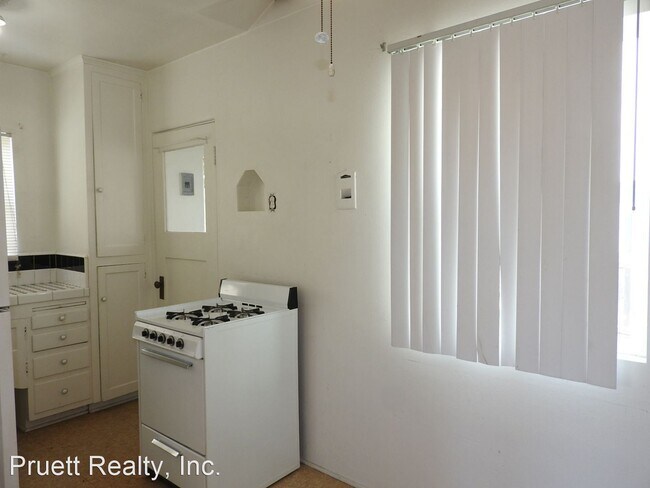 Photo - 1 br, 1 bath House - 4785 Niagara Avenue