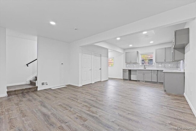 Photo - 3957 Lenox St