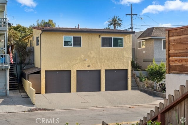 Building Photo - 155 W Escalones Rental