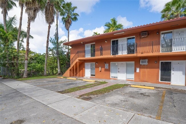 Photo - 1333 NW 15th St Unidad 4