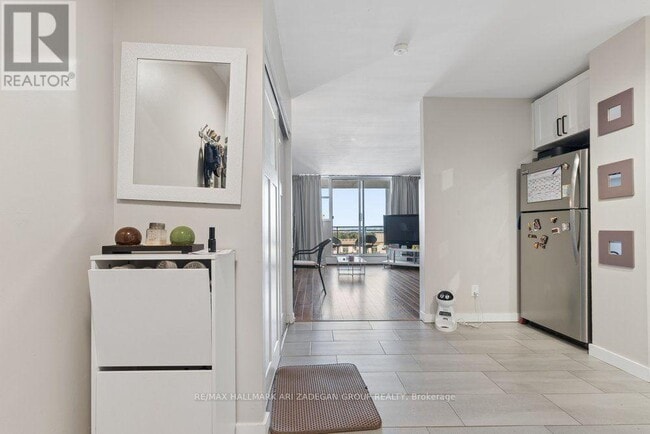 Photo - 975 Warwick Ct Unit 1406