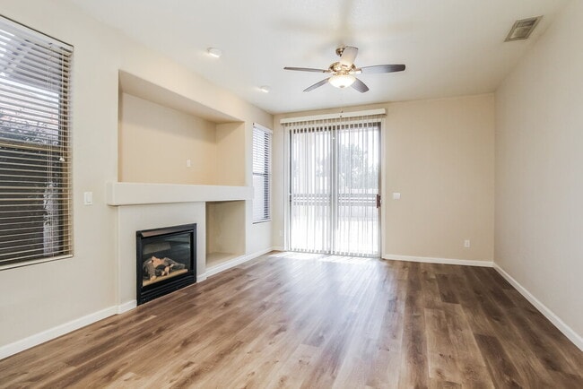 Photo - 6601 W Lawrence Ln