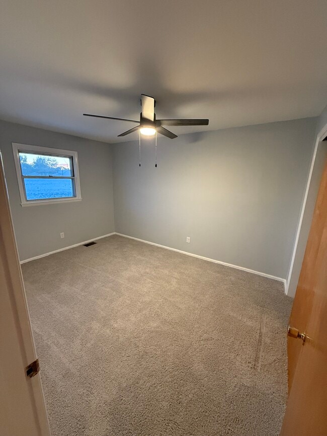 Bedroom 1 - 200 W Mechanic St Unit 200 w mechanic